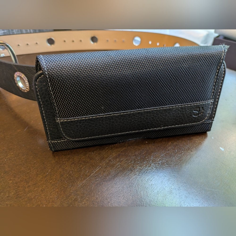 Phone Holster/Case with Belt Holder Clip. New.